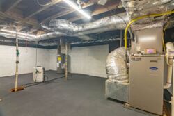 210 Lynch St-038.jpg