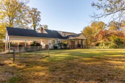 210 Lynch St-042.jpg