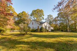 210 Lynch St-004.jpg