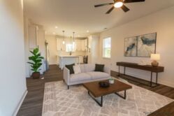 719 Smith St-005-staged.jpg