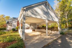 210 Lynch St-040.jpg