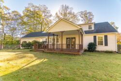 210 Lynch St-045.jpg