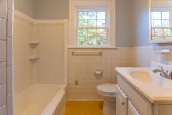 210 Lynch St-018.jpg