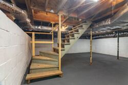 210 Lynch St-037.jpg