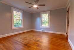 210 Lynch St-016.jpg