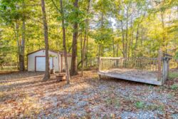 190 Carrs Ct-006.jpg