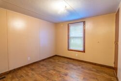 190 Carrs Ct-016.jpg