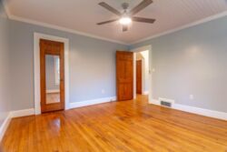 210 Lynch St-017.jpg