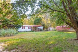 190 Carrs Ct-003.jpg