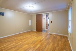 190 Carrs Ct-013.jpg